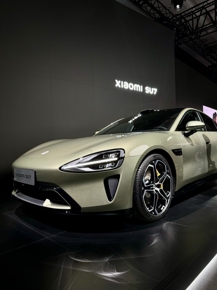 “做媲美保时捷、特斯拉的梦想之车” 小米汽车首车小米SU7正式亮相插图3 “做媲美保时捷、特斯拉的梦想之车” 小米汽车首车小米SU7正式亮相插图3