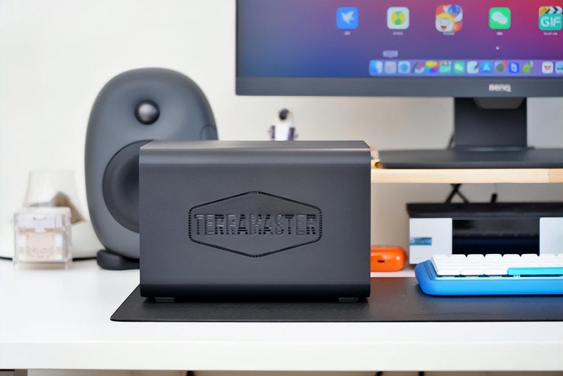 8口路由器 篇五:8口千兆路由器支持5G4G插卡上网,MT7981芯片,外置RJ45调试串口插图1 8口路由器 篇五:8口千兆路由器支持5G4G插卡上网,MT7981芯片,外置RJ45调试串口插图1