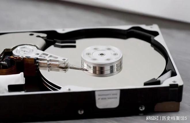 机械硬盘的工作原理以及优劣分析!插图1 机械硬盘的工作原理以及优劣分析!插图1